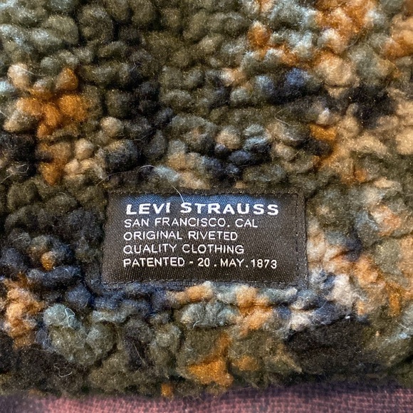 Levi’s pullover - Picture 2 of 3